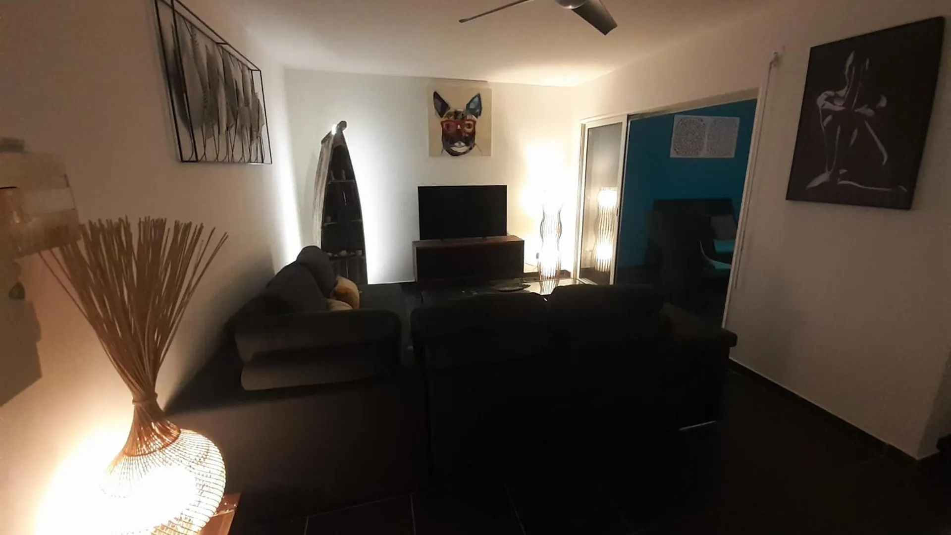 Appartement Spacieux Moderne Lumineux Avec Grand Jardin Dans Residence Avec Piscine Le Gosier