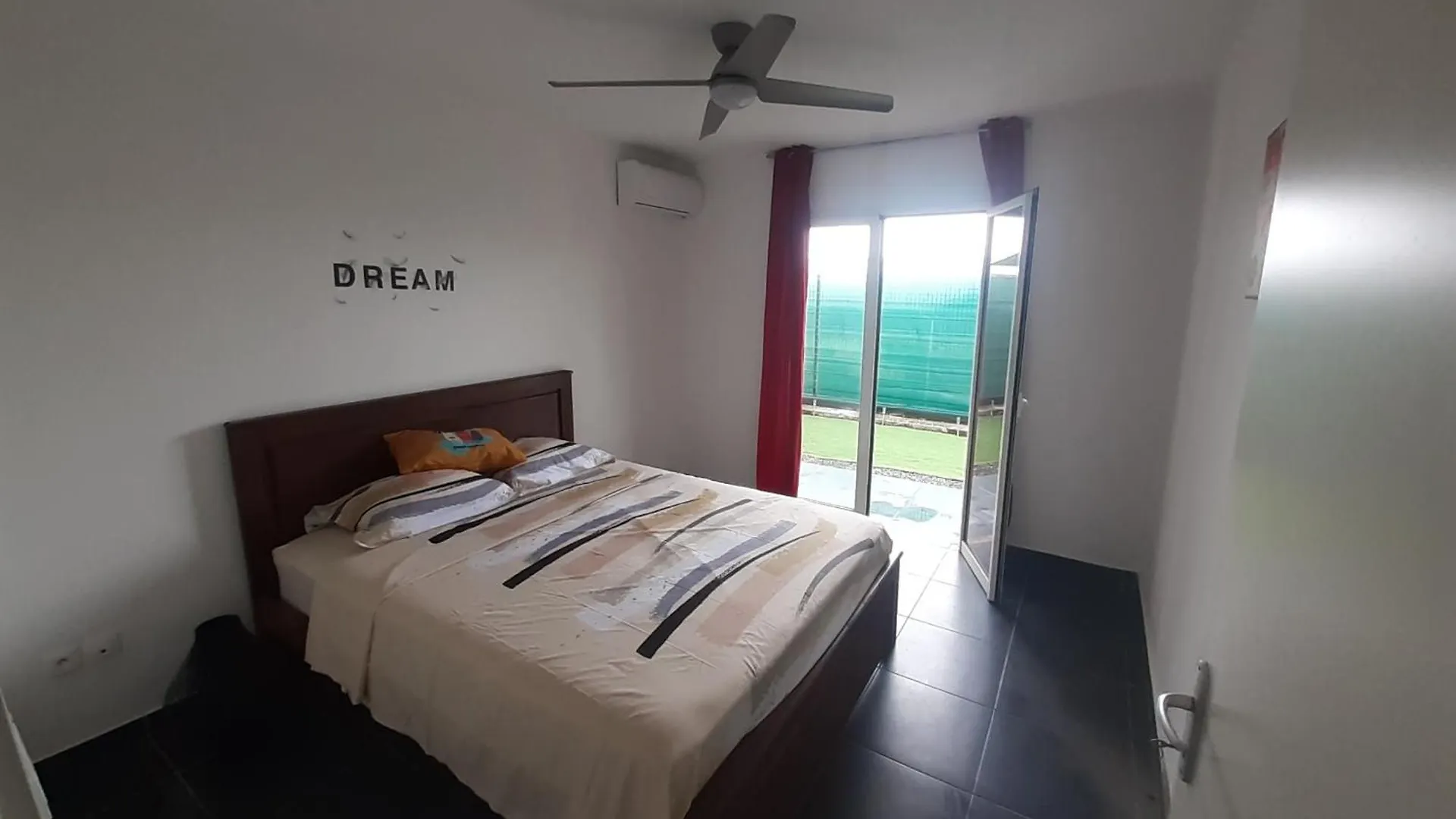 Appartement Spacieux Moderne Lumineux Avec Grand Jardin Dans Residence Avec Piscine Le Gosier  0*, Le Gosier (Grande-Terre) Guadeloupe