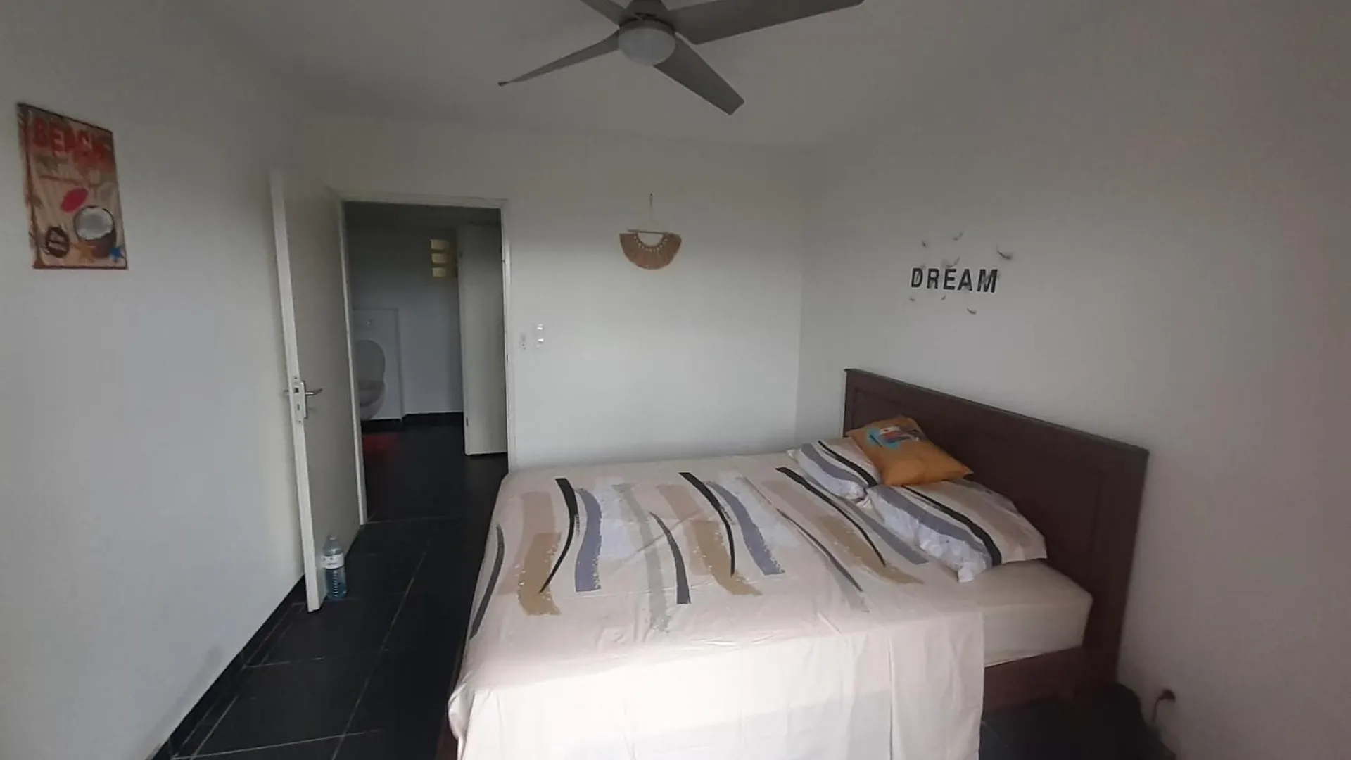 Appartement Spacieux Moderne Lumineux Avec Grand Jardin Dans Residence Avec Piscine Le Gosier